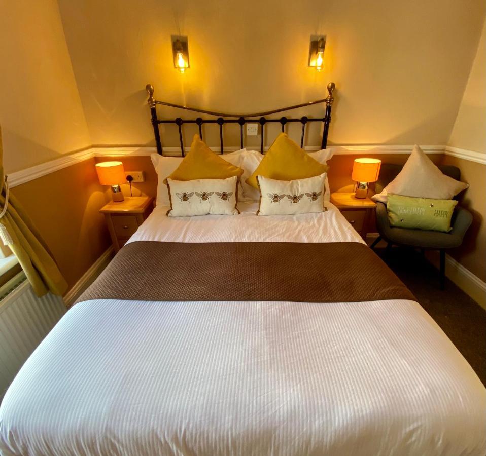 Sunny Bank Guest House Tenby Oda fotoğraf